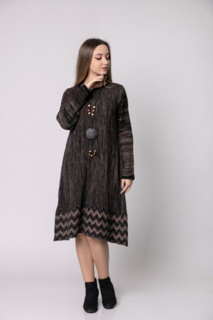 Rochie maro boho chic cu model geometric