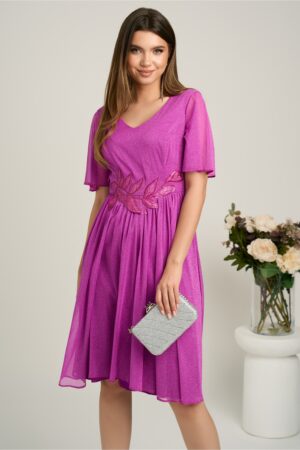 Rochie midi magenta din voal in clos cu glitter si broderie in talie