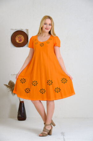 Rochie orange cu detaliu floral perforat
