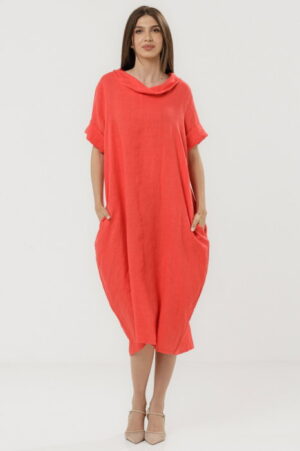 Rochie din in rosu corai cu croiala oversized si guler lejer