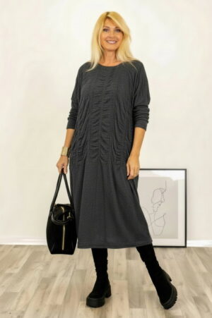 Rochie midi gri cu fronseuri si croi lejer fluid din tricotaj fin