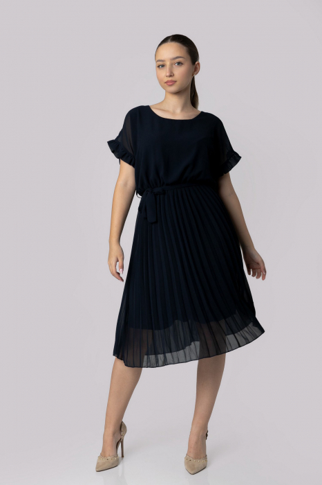 Rochie plisata bleumarin cu cordon in talie