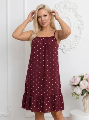 rochie-scurta-din-vascoza-bordo-cu-buline-si-volanas-la-baza-3
