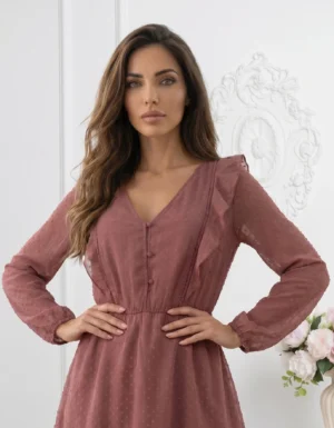 rochie-scurta-roz-prafuit-cu-volanase-si-croi-romantic-3