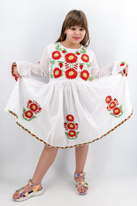 Rochie traditionala fetite Fiorela 3
