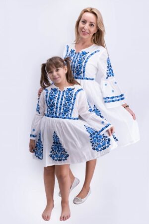 Rochie traditionala fetite Fiorela 10