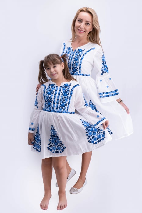 Rochie traditionala fetite Fiorela 10