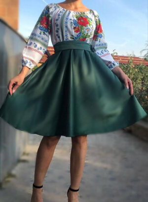 Rochie traditionala cu tafta verde Lya
