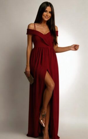 Rochie lunga burgundy cu umerii goi vaporoasa Kosmina