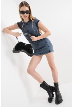 Rochie din material Chambray cu maneci scurte - Albastru ultramarin/Albastru prafuit
