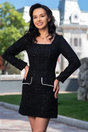 Rochie de zi Raissa neagra din tweed cu perlaje decorative