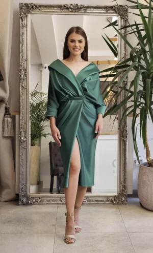 Rochie eleganta verde din tafta cu pense la talie si bust